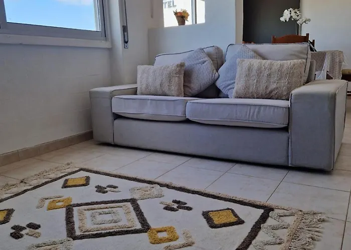 Incredible View - T2 Ribeirinha Apartment